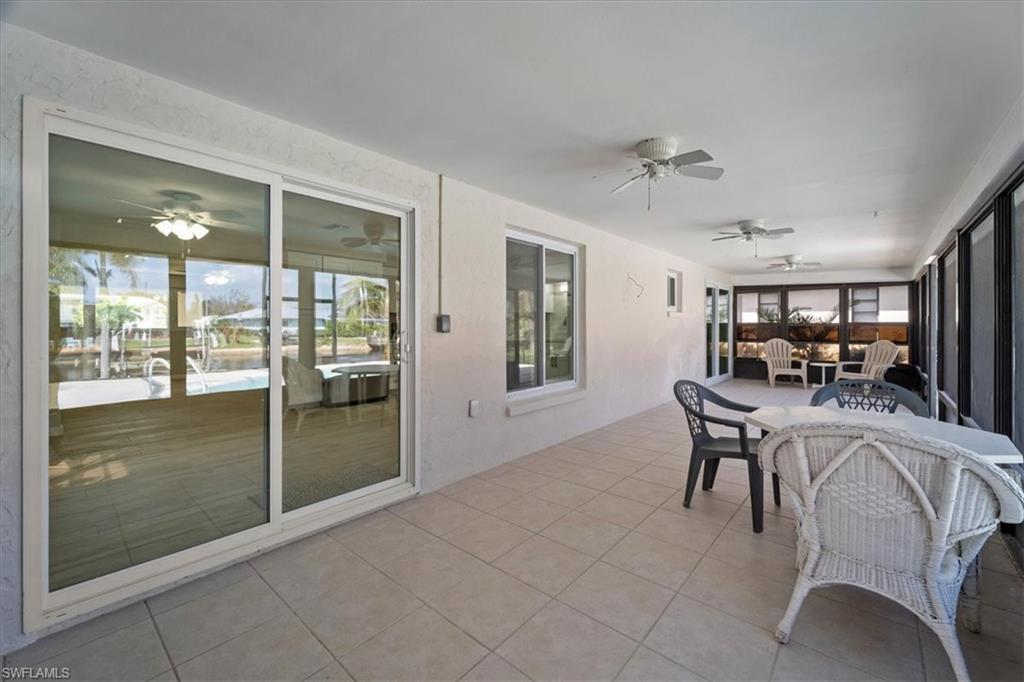 6128 Cocos DR