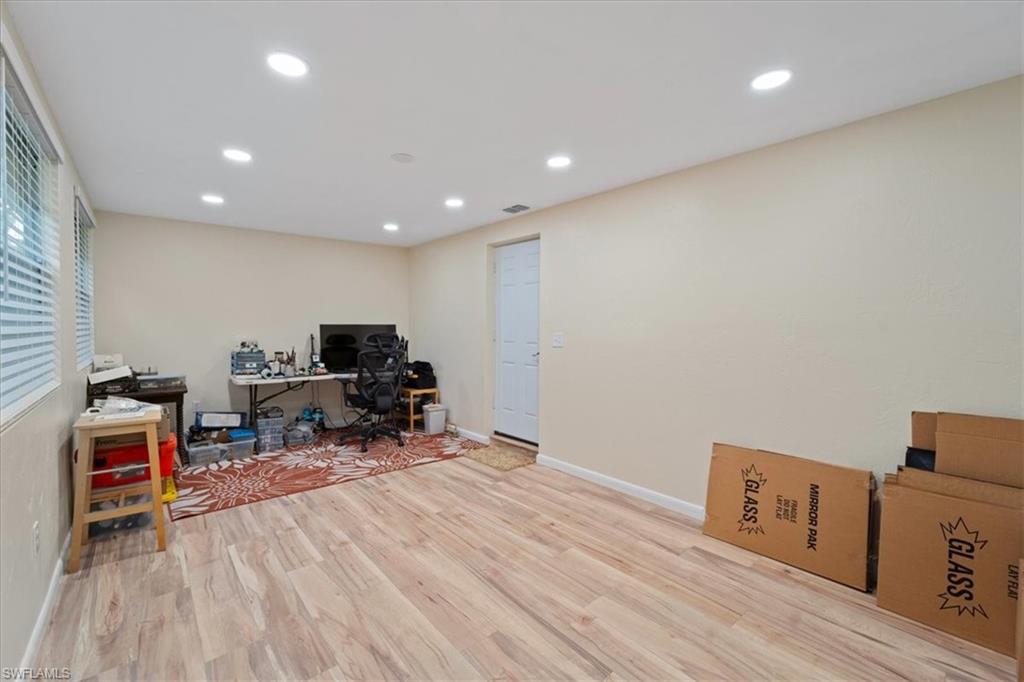 2680 Linwood AVE
