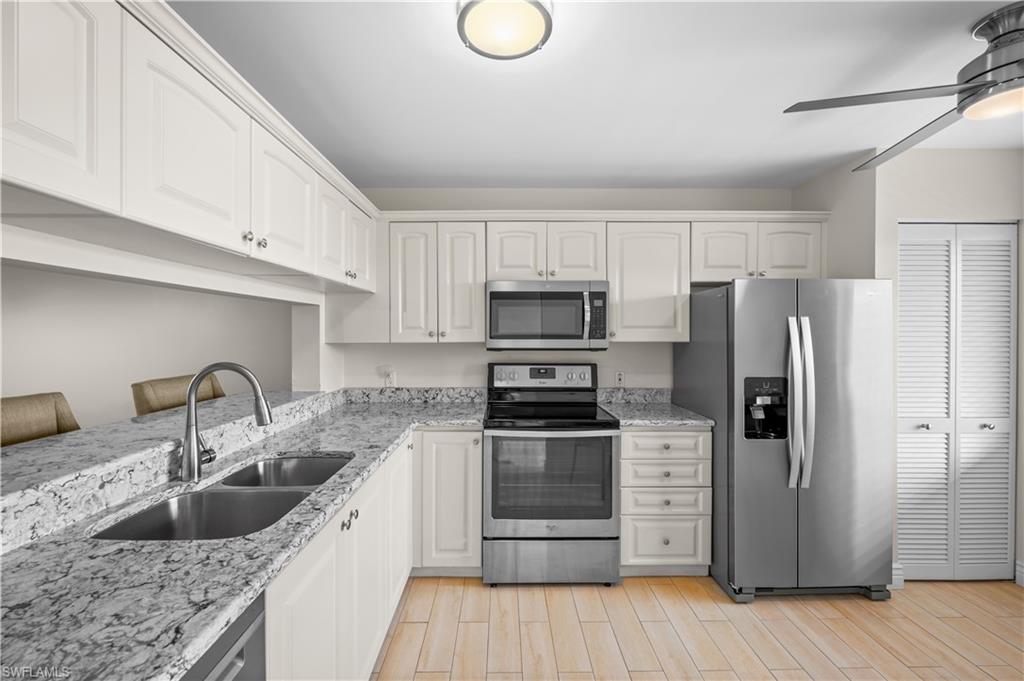 3041 Sandpiper Bay CIR # H305