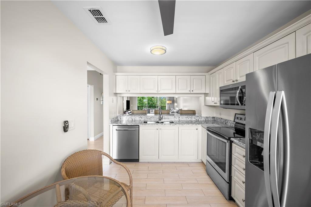 3041 Sandpiper Bay CIR # H305