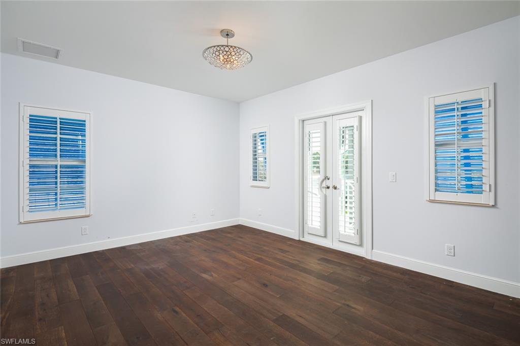 451 Oak AVE