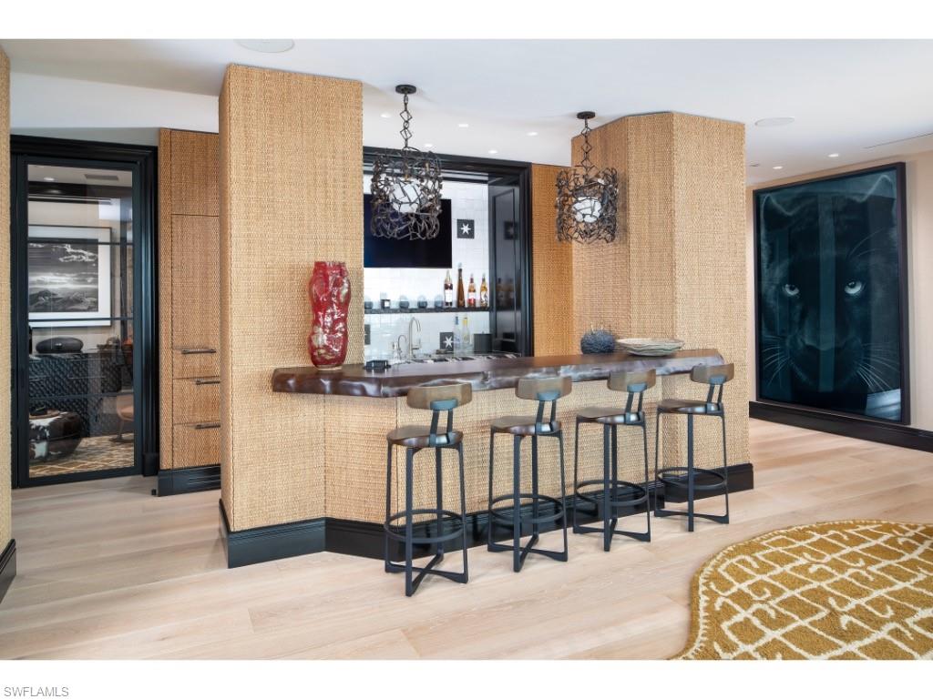 4101 Gulf Shore BLVD N # 2 Unit: PH-2