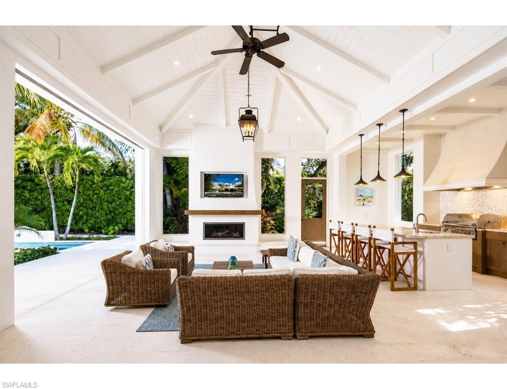 741 Coral DR