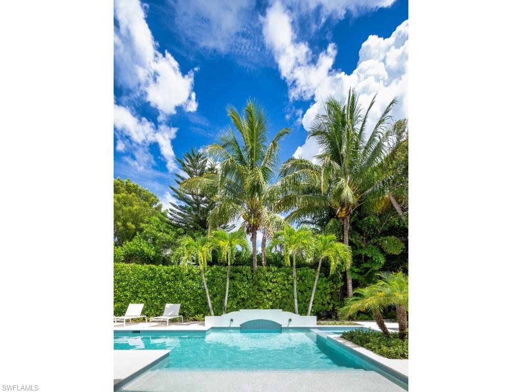 741 Coral DR