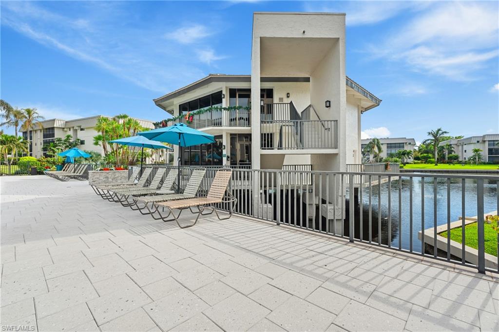 788 Park Shore DR # F17