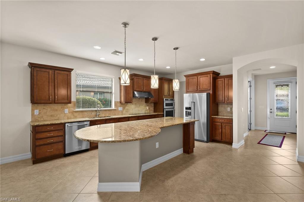 14650 Laguna DR