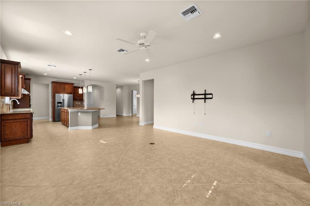 14650 Laguna DR