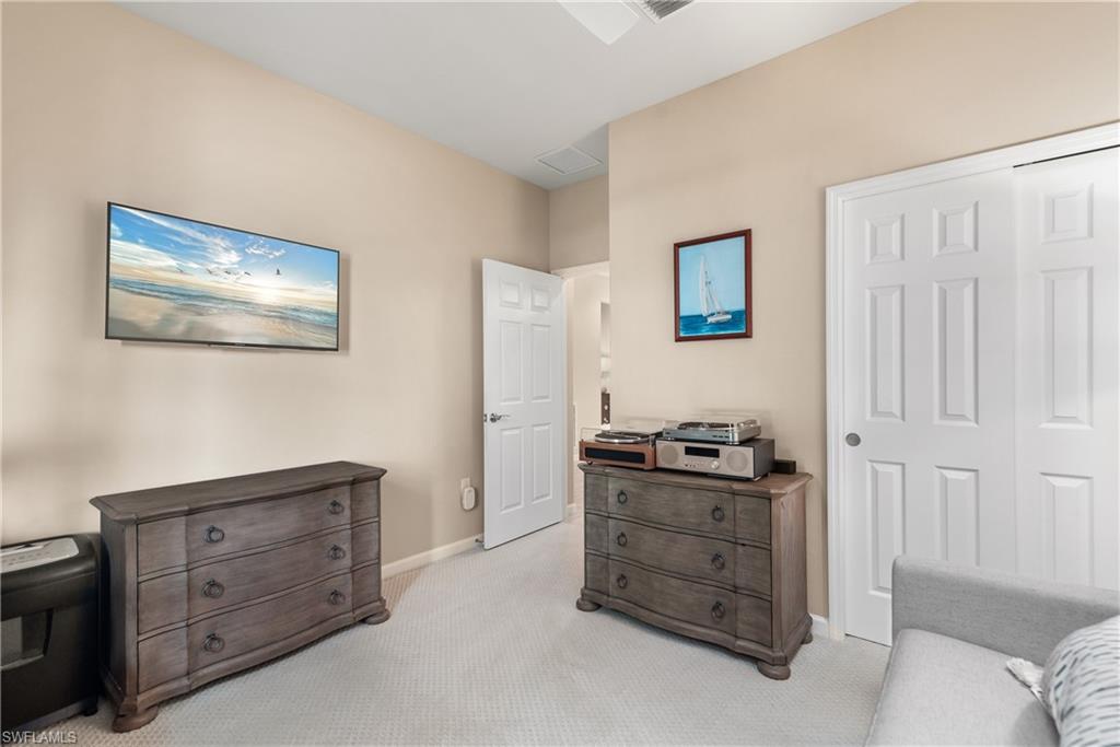 7370 Mockingbird CT