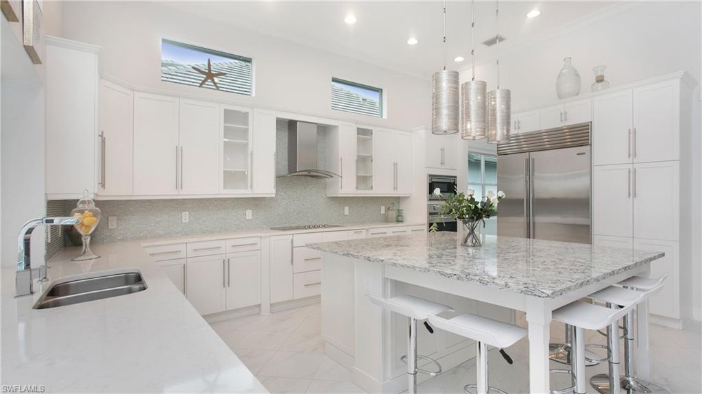 5060 Martinique DR