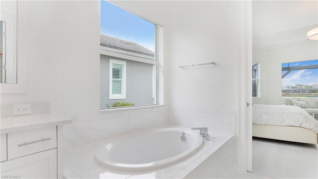 5060 Martinique DR