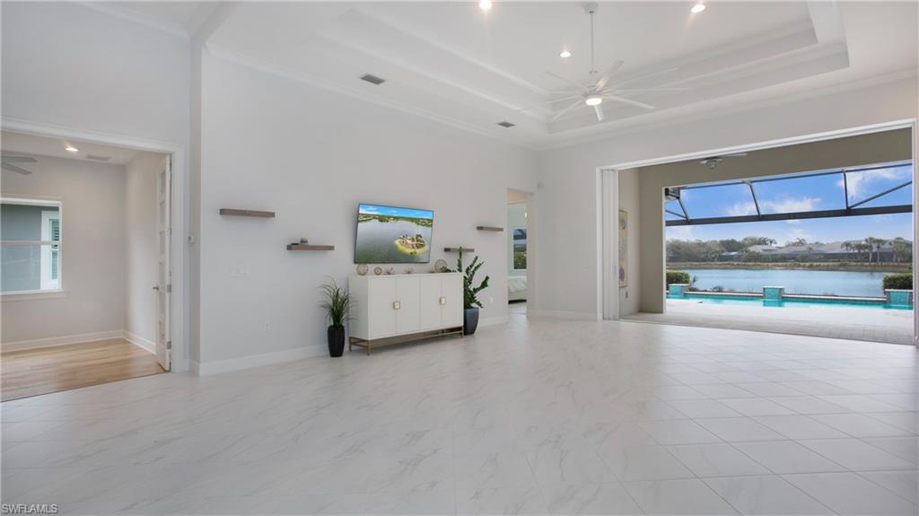 5060 Martinique DR