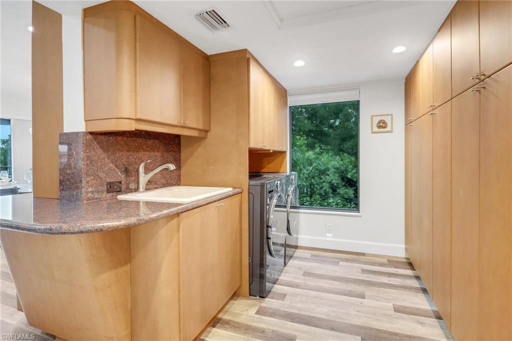 114 Westwood DR