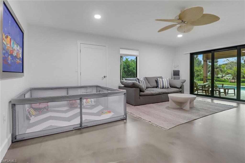114 Westwood DR