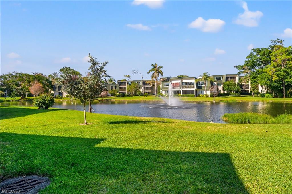 426 Meadowlark LN # 426B
