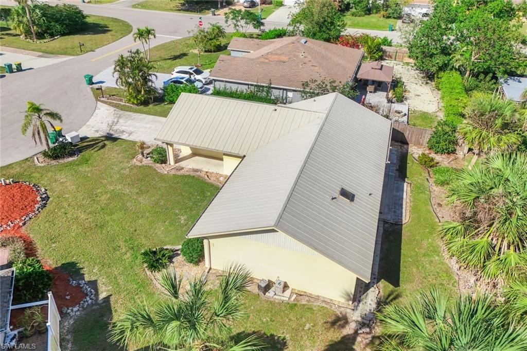 4022 Lupine LN
