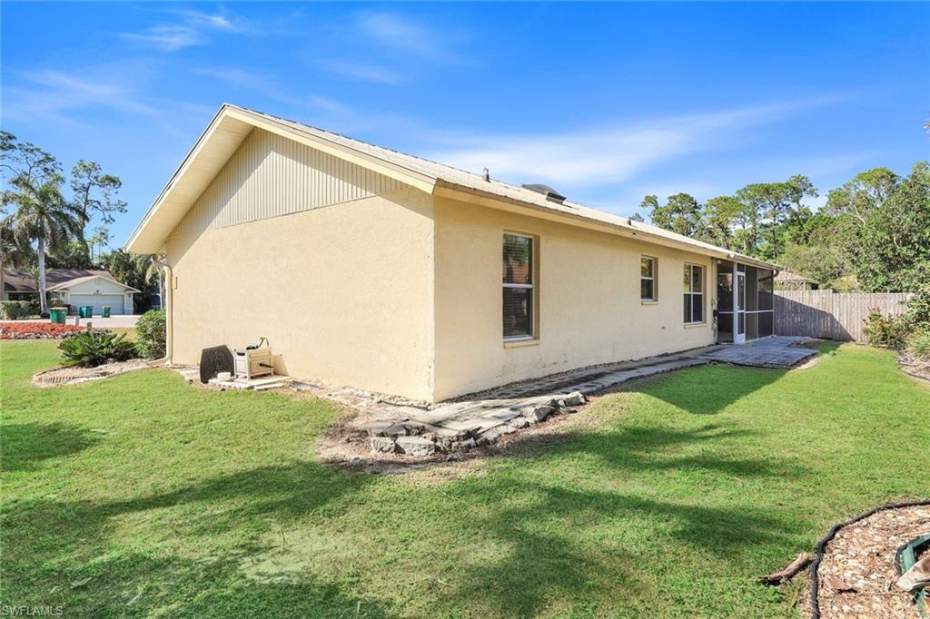 4022 Lupine LN