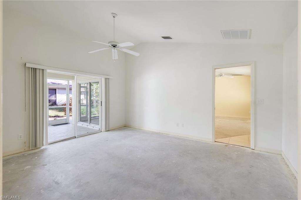 4022 Lupine LN