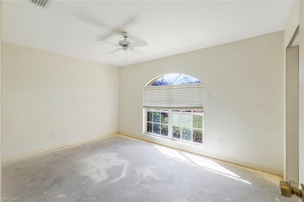 4022 Lupine LN