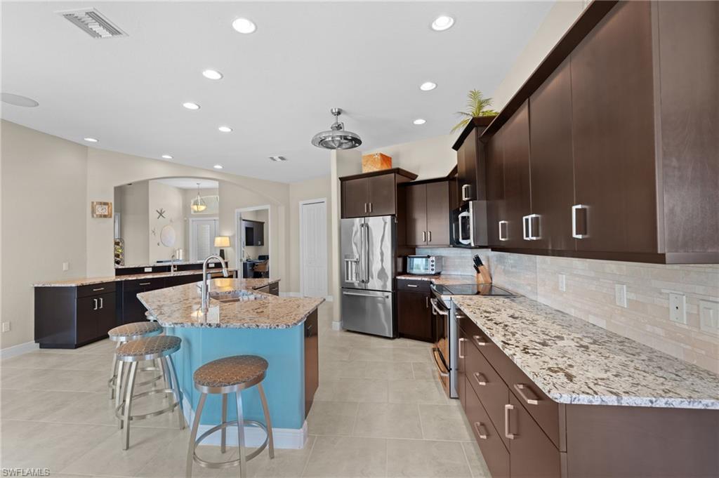 5265 Tamiami CT