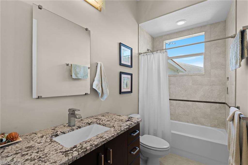5265 Tamiami CT