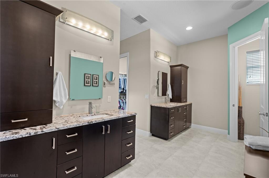 5265 Tamiami CT