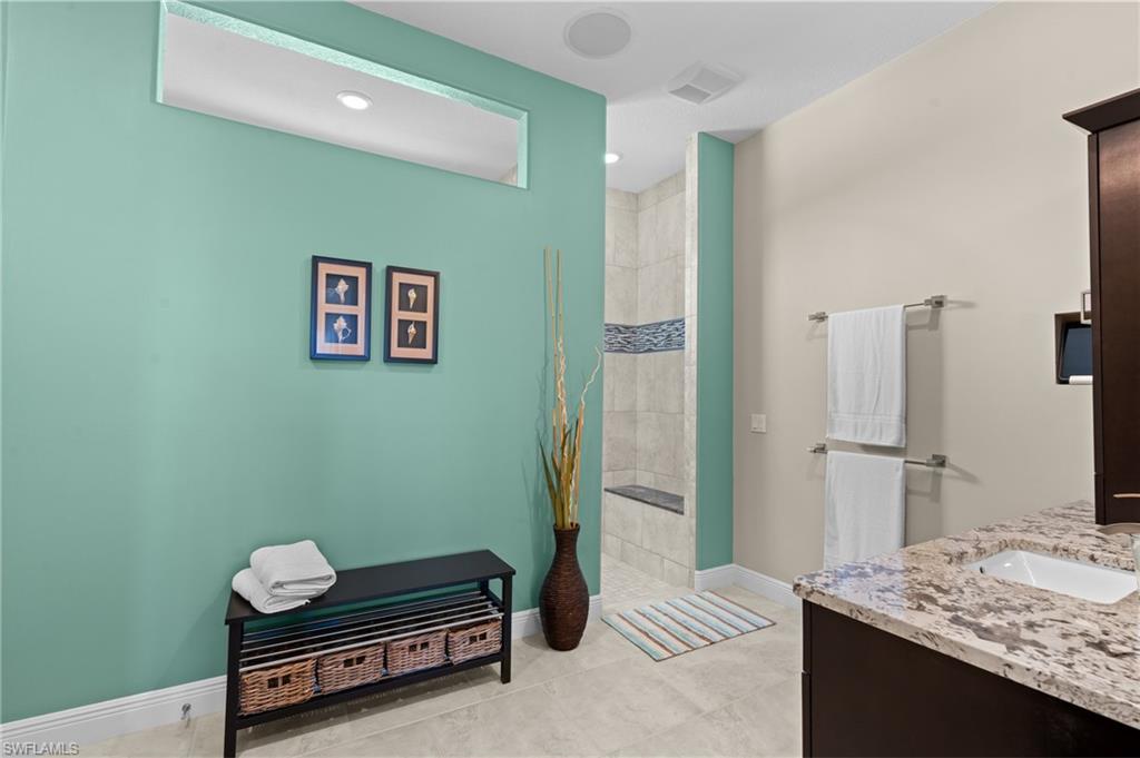 5265 Tamiami CT
