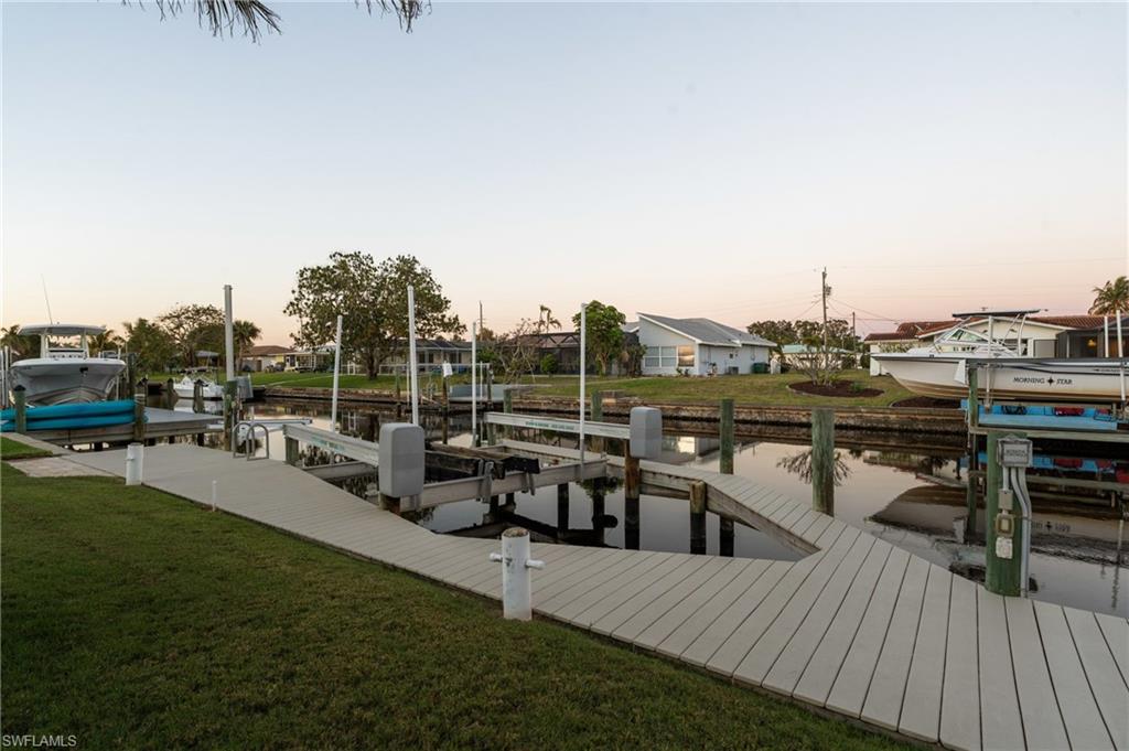 5265 Tamiami CT