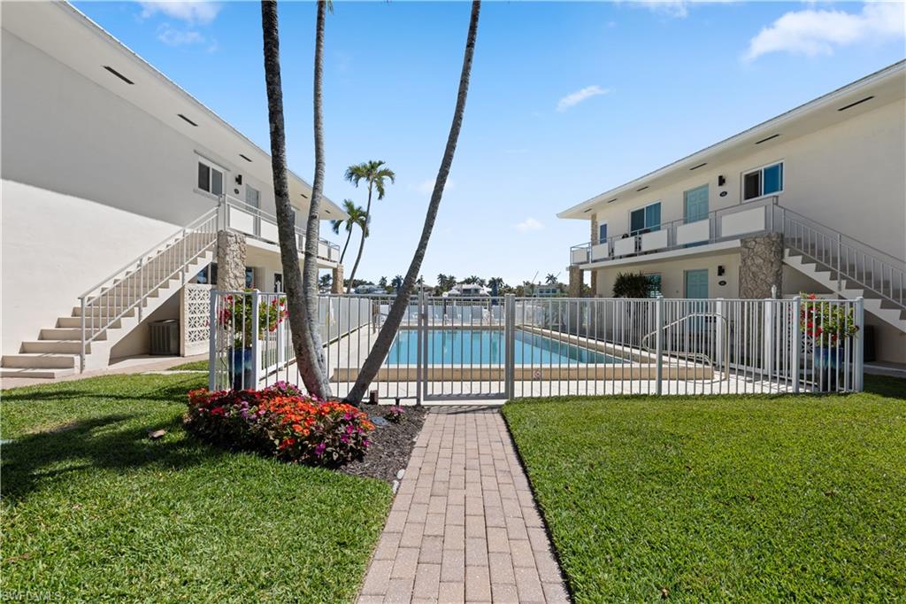 2500 Gulf Shore BLVD N # N7