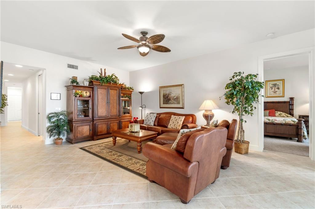 734 Regency Reserve CIR # 2702