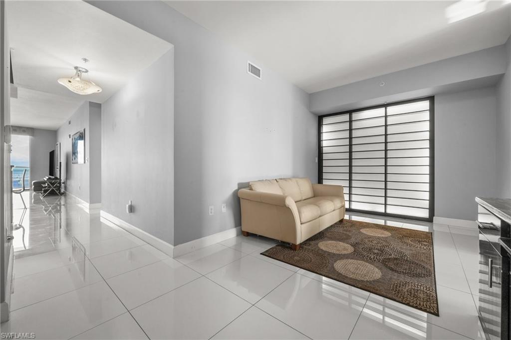 3000 Oasis Grand BLVD # 2103