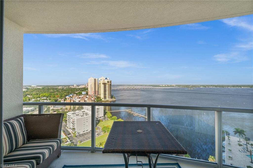 3000 Oasis Grand BLVD # 2103