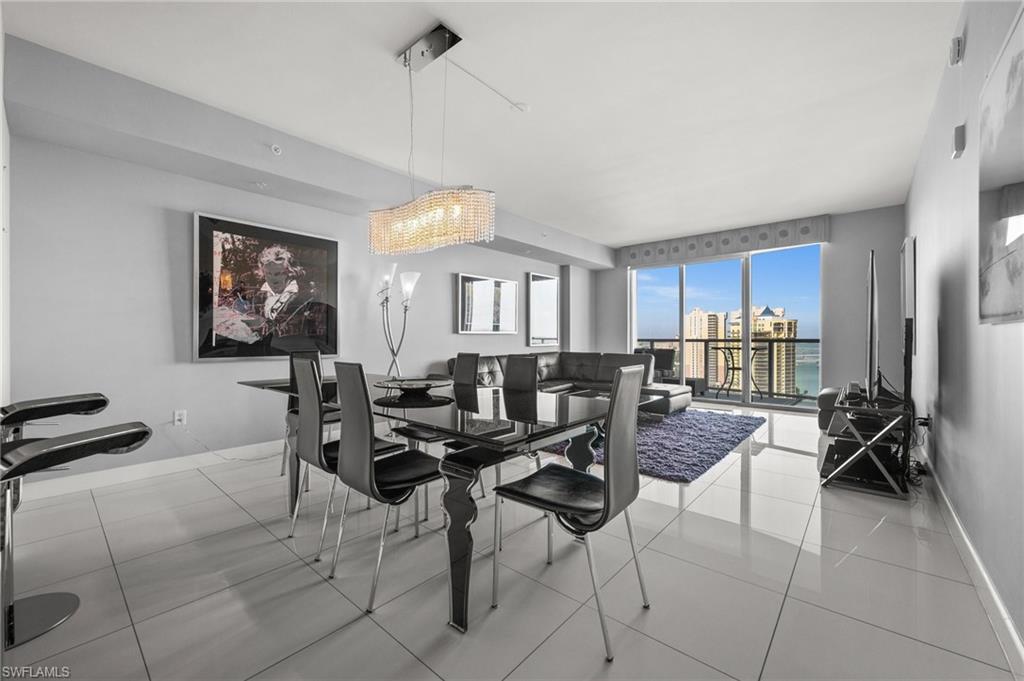 3000 Oasis Grand BLVD # 2103