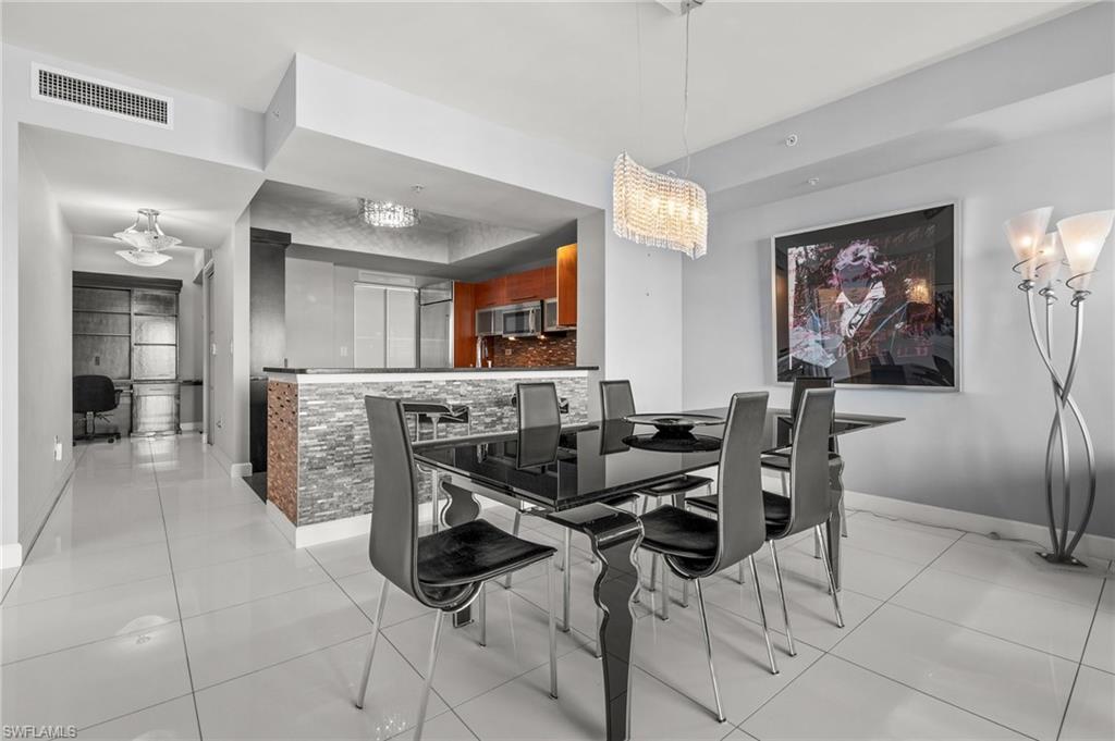 3000 Oasis Grand BLVD # 2103