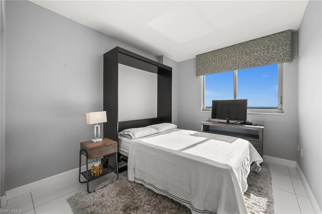 3000 Oasis Grand BLVD # 2103
