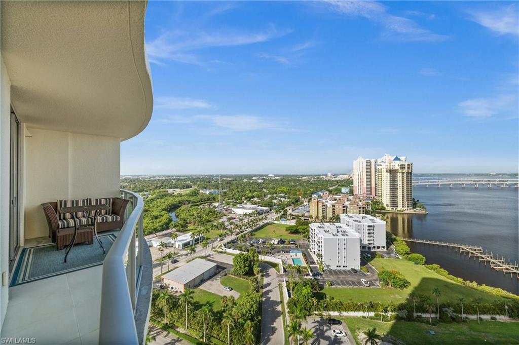 3000 Oasis Grand BLVD # 2103