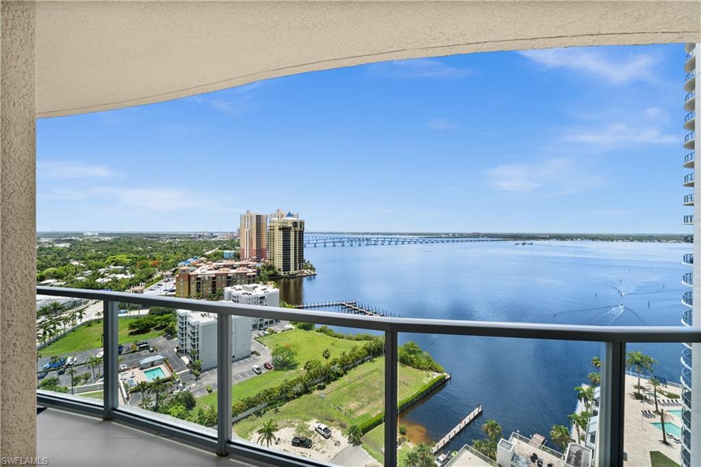 3000 Oasis Grand BLVD # 2103