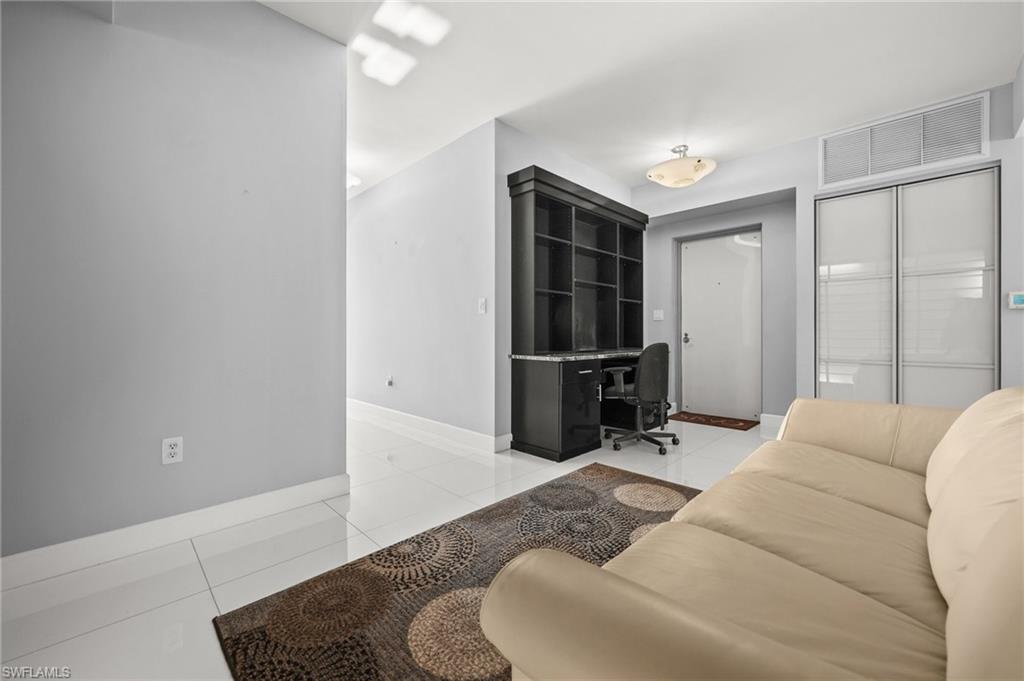 3000 Oasis Grand BLVD # 2103