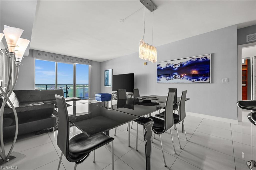 3000 Oasis Grand BLVD # 2103