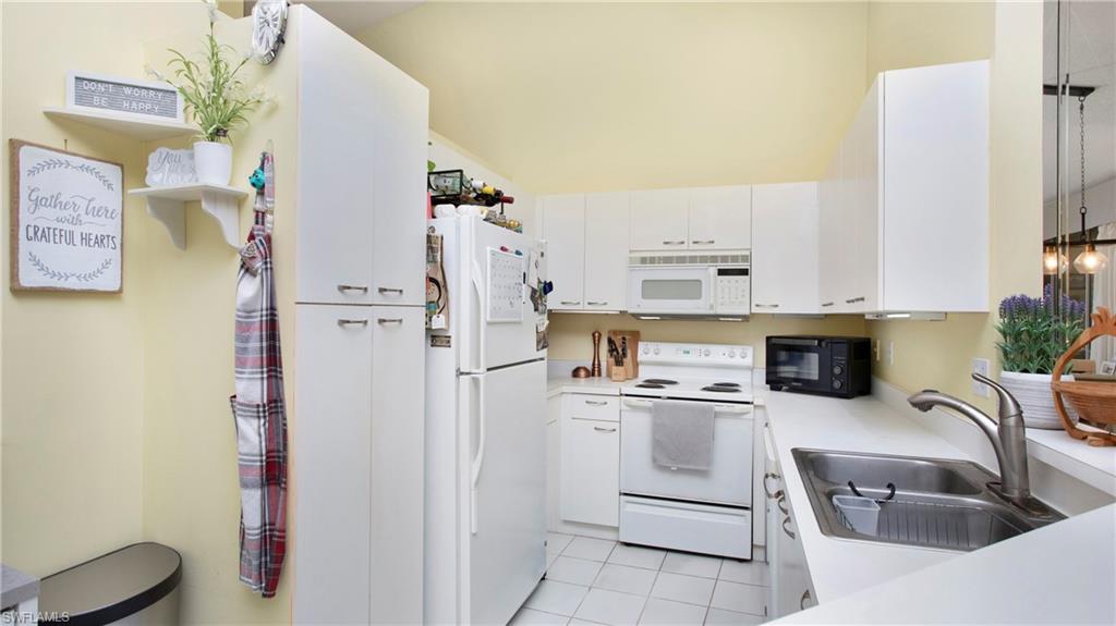 96 Silver Oaks CIR # 202 Unit: 1-202
