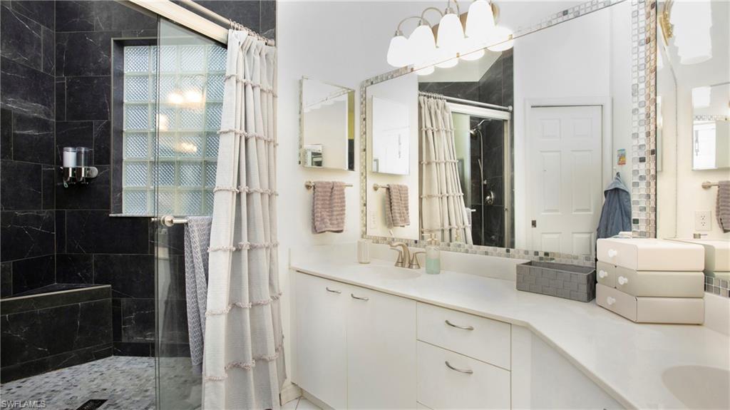 96 Silver Oaks CIR # 202 Unit: 1-202