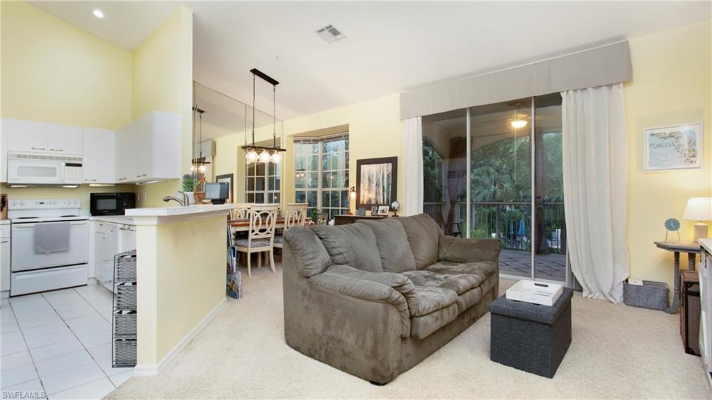 96 Silver Oaks CIR # 202 Unit: 1-202