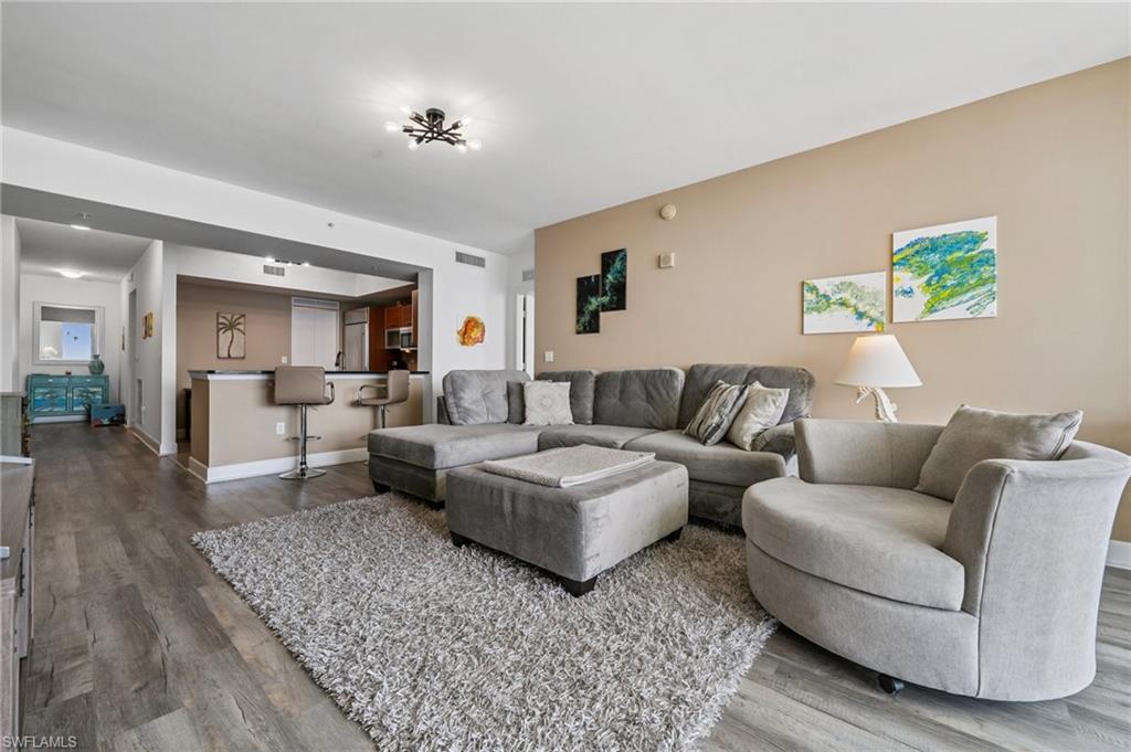 3000 Oasis Grand BLVD # 1702