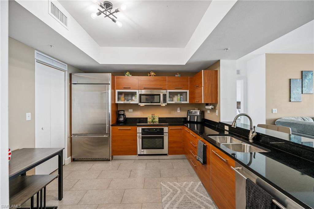3000 Oasis Grand BLVD # 1702