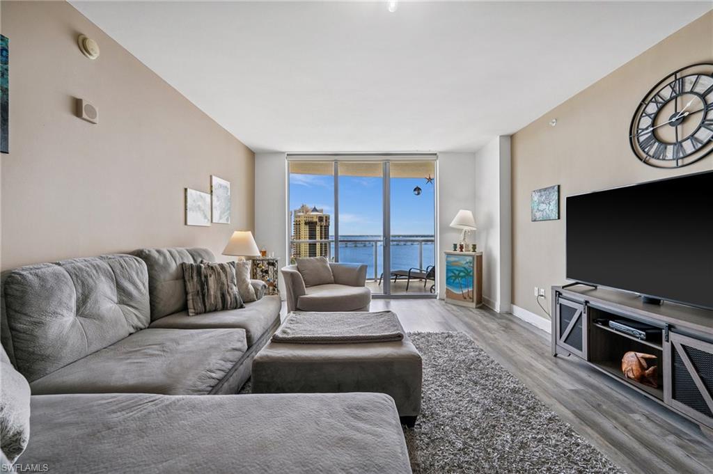3000 Oasis Grand BLVD # 1702