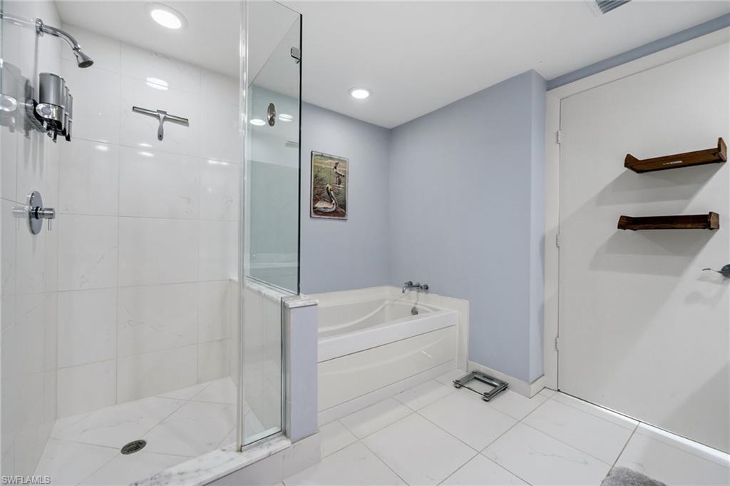 3000 Oasis Grand BLVD # 1702