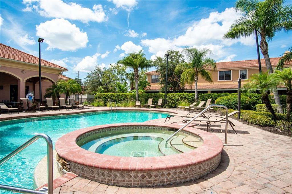 7585 Bristol CIR