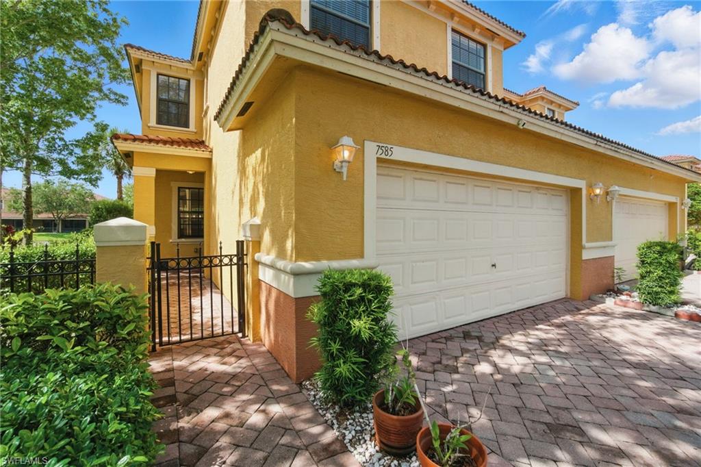 7585 Bristol CIR