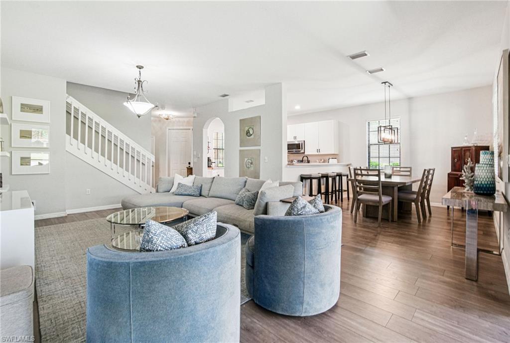 7585 Bristol CIR