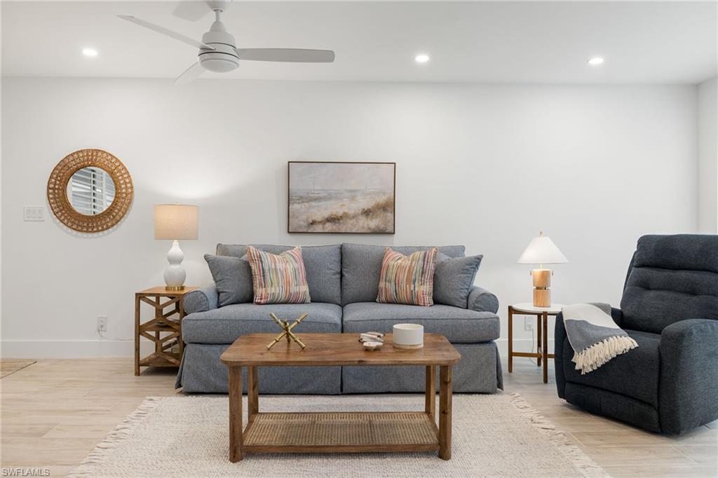 1950 Gulf Shore BLVD N # 114