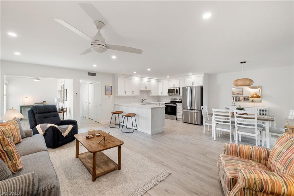 1950 Gulf Shore BLVD N # 114